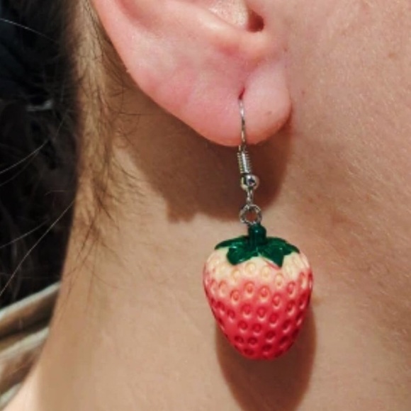 ❕HP❕NEW Strawberry Fishhook Earrings - Picture 2 of 2